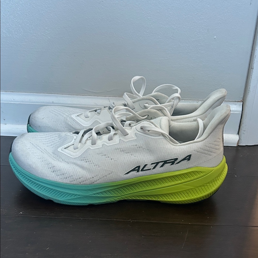 Altra Experience Flow 2 size 9 white/lime